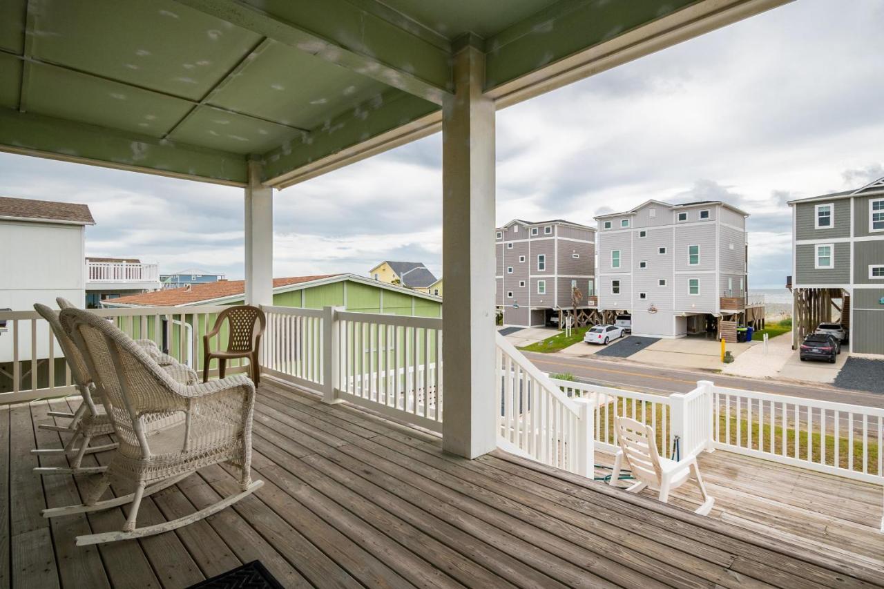 Beach Joy By Oak Island Accommodations Exterior photo