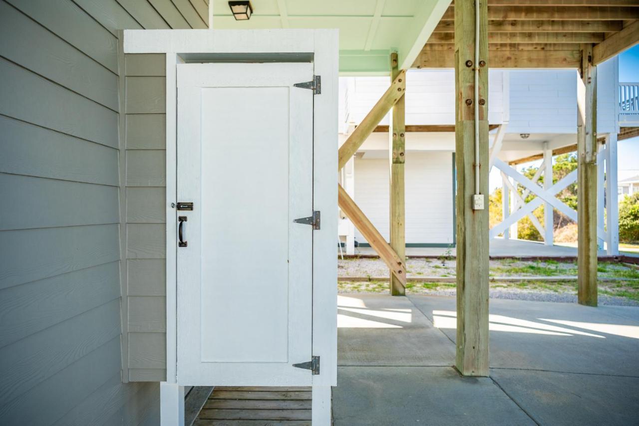 Beach Joy By Oak Island Accommodations Exterior photo