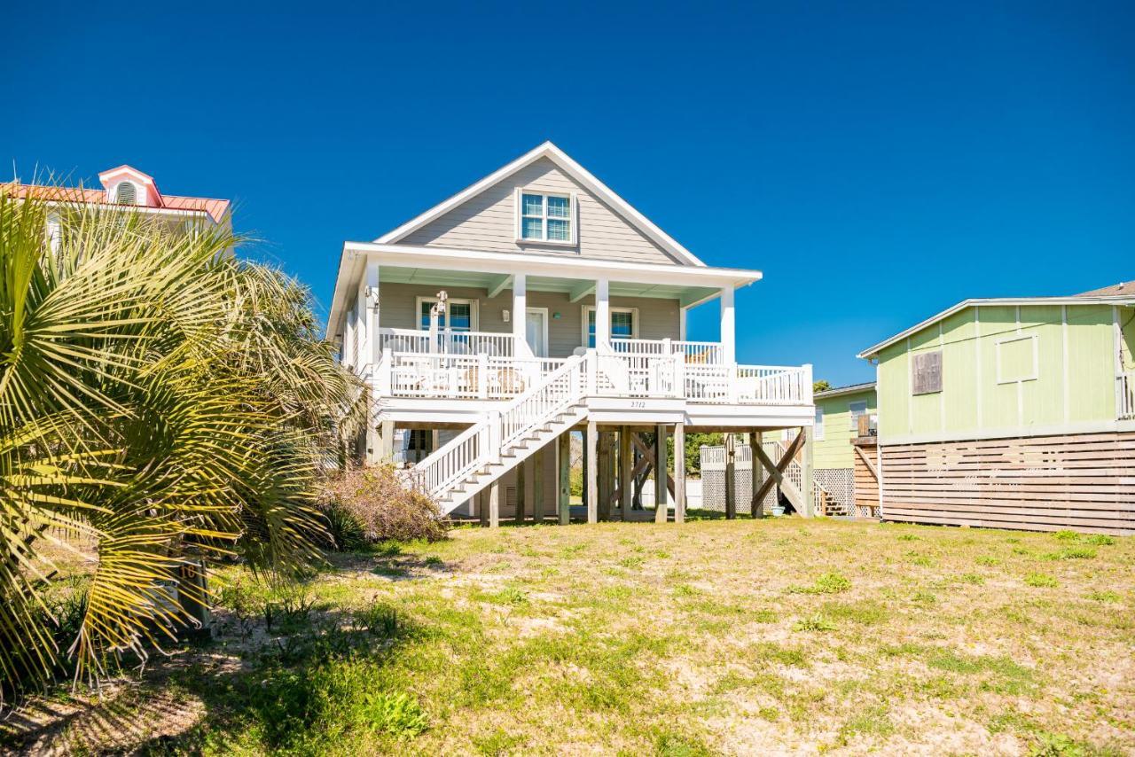 Beach Joy By Oak Island Accommodations Exterior photo