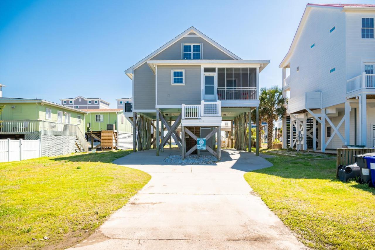 Beach Joy By Oak Island Accommodations Exterior photo