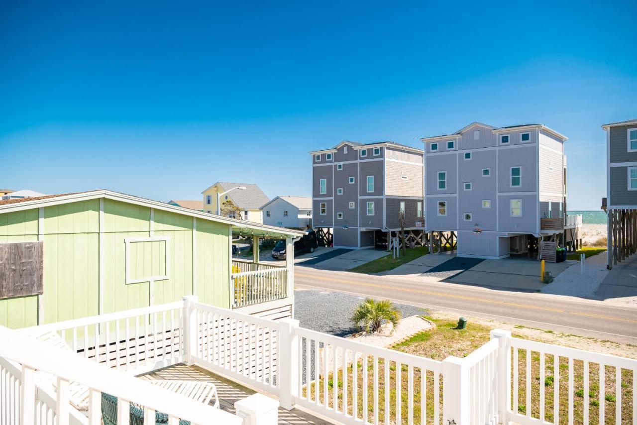 Beach Joy By Oak Island Accommodations Exterior photo